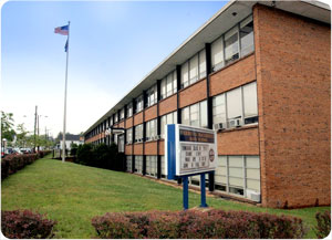 主教麦考特天主高 Cardinal McCarrick High School
