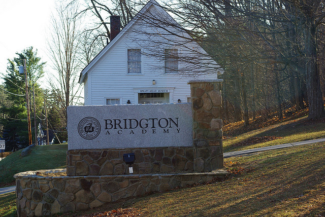 布瑞顿学院 Bridgton Academy