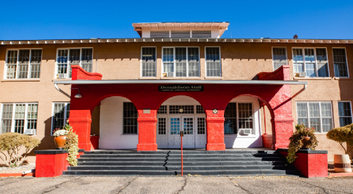 Menaul School  盟诺中学