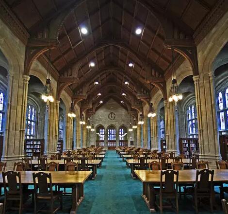 波士顿学院图书馆